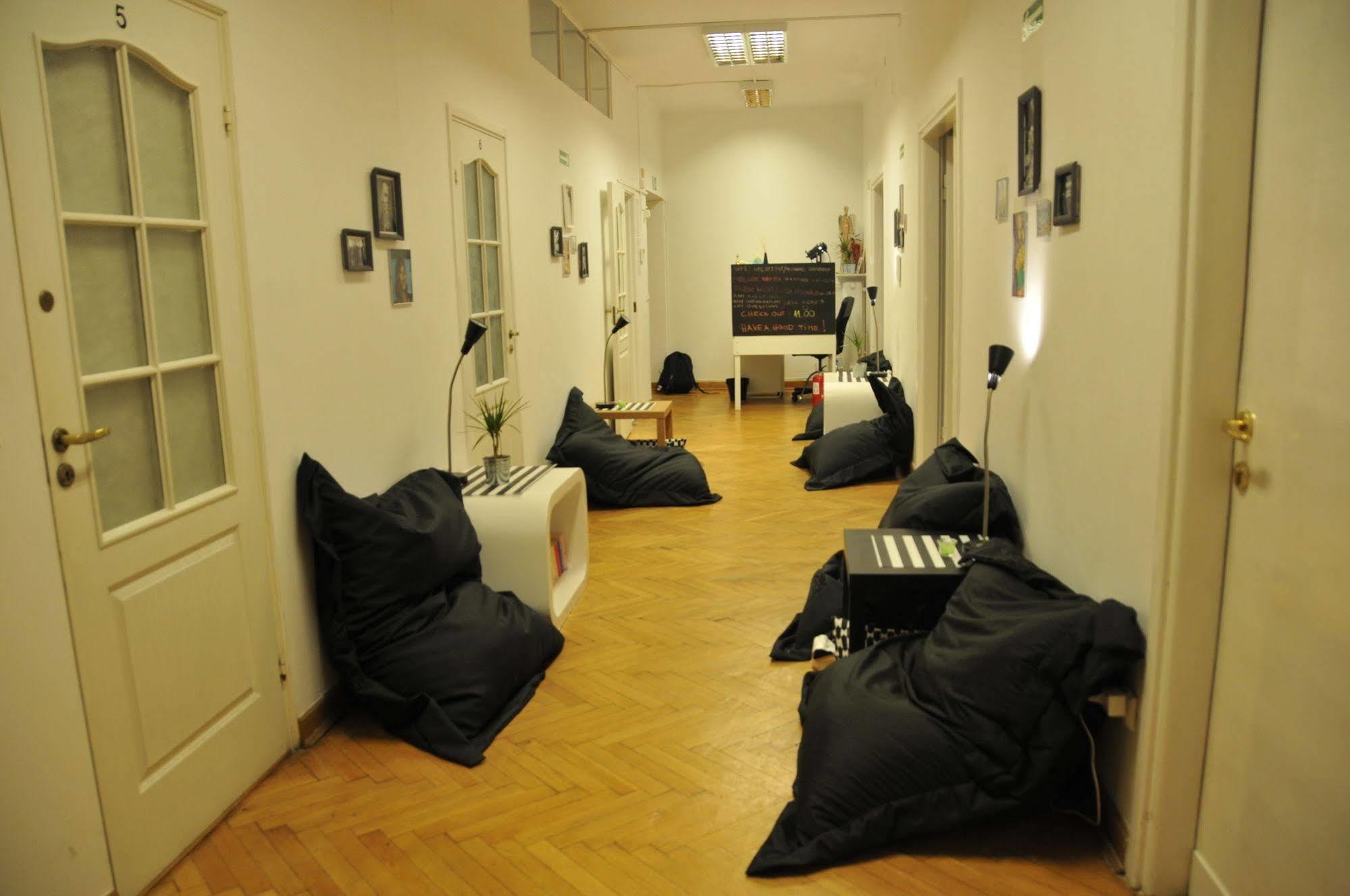 Warsaw Center Hostel Exteriör bild